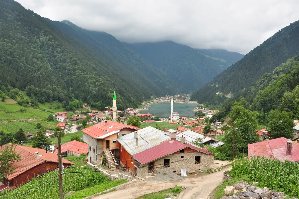Village houses in the Uzungöl valley with the lake behind
